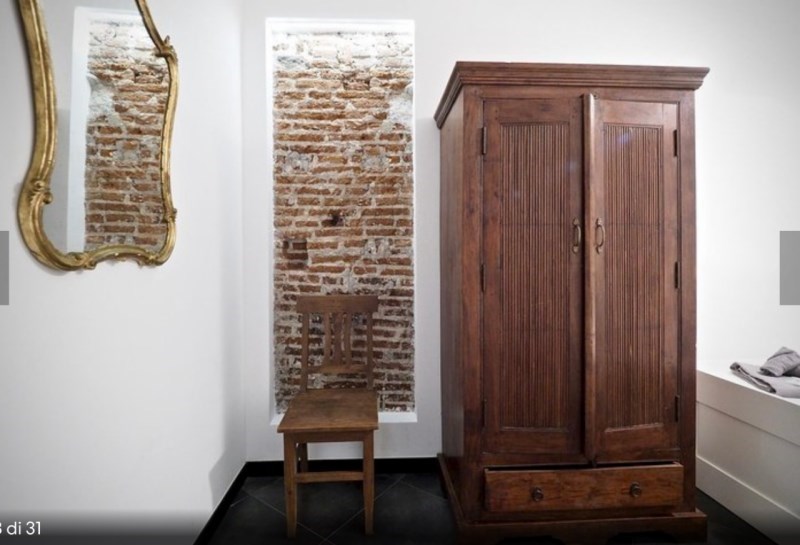 appartamento in vendita a Genova in zona Sottoripa / Maddalena / Molo