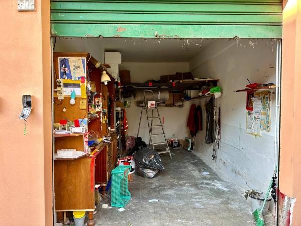 negozio in vendita a Genova in zona Pontedecimo