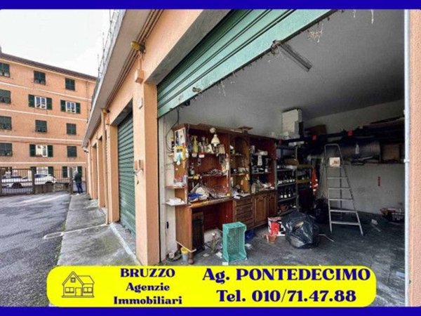 negozio in vendita a Genova in zona Pontedecimo