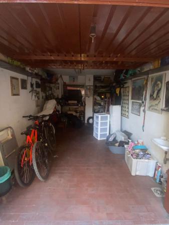 negozio in vendita a Genova in zona Sestri Ponente