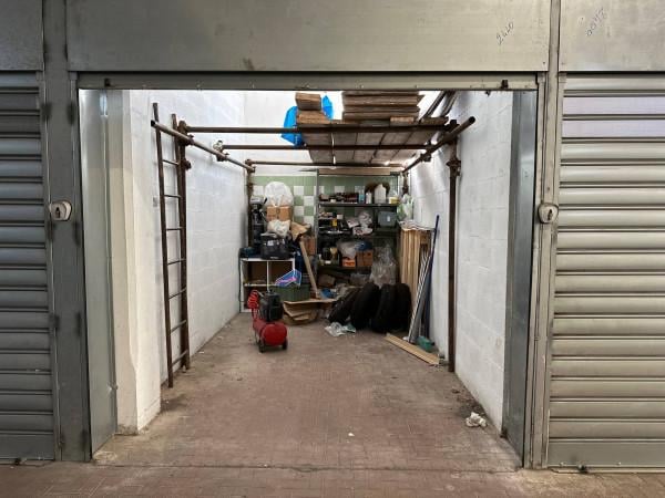 negozio in vendita a Genova in zona Pontedecimo