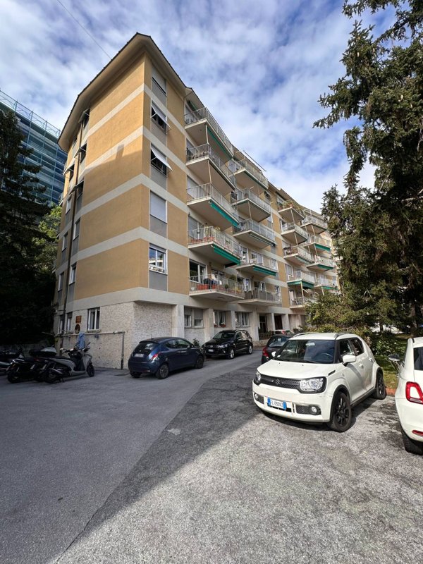 appartamento in vendita a Genova in zona Castelletto