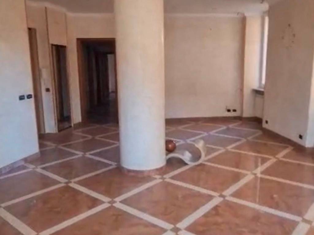 appartamento in vendita a Genova in zona Sampierdarena