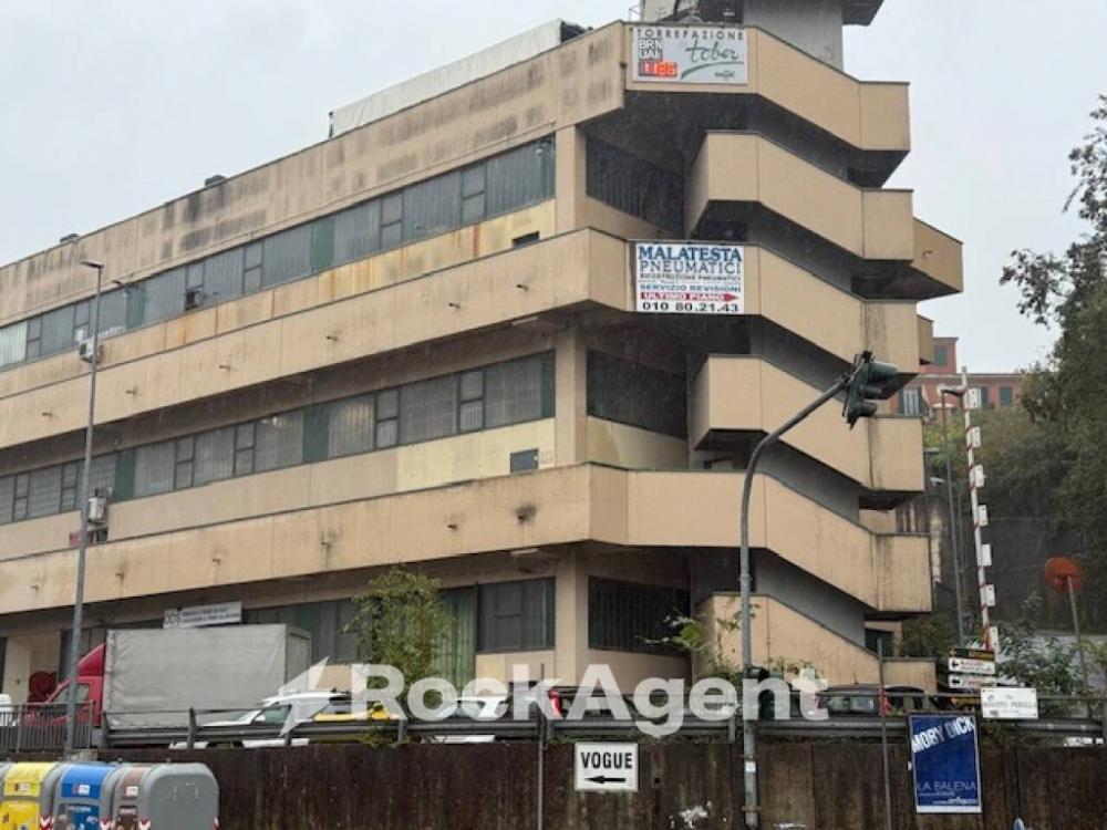 ufficio in vendita a Genova in zona Struppa
