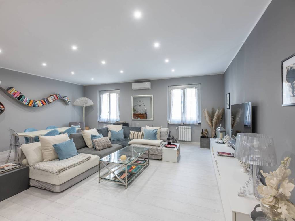 appartamento in vendita a Genova in zona Quezzi