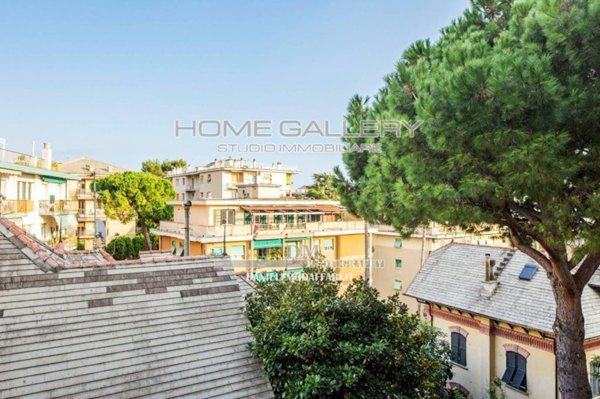 appartamento in vendita a Genova in zona Sturla
