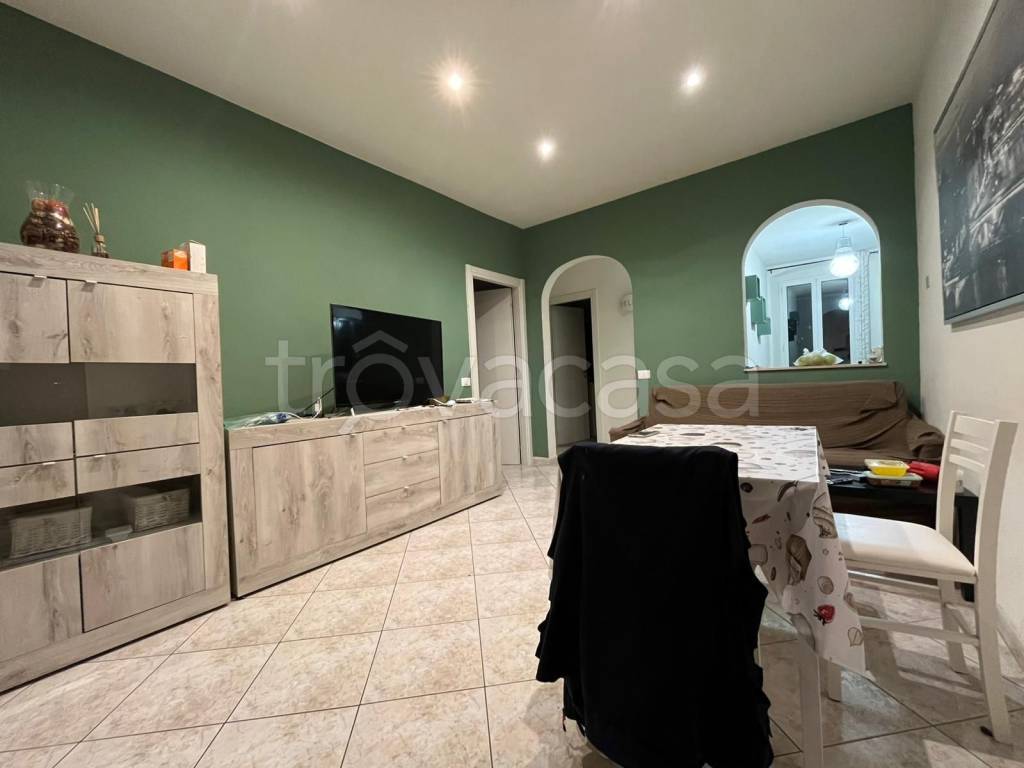 appartamento in vendita a Genova in zona Sestri Ponente