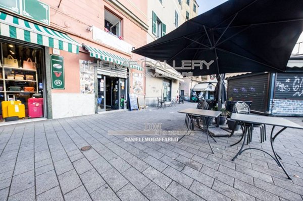 negozio in vendita a Genova in zona Sottoripa / Maddalena / Molo