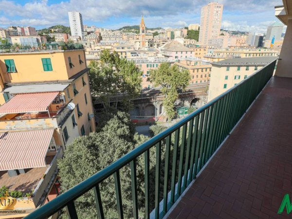 appartamento in vendita a Genova in zona Sampierdarena