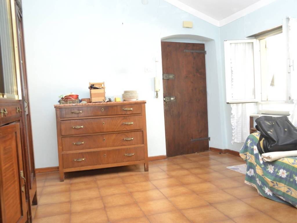 appartamento in vendita a Genova in zona Quezzi