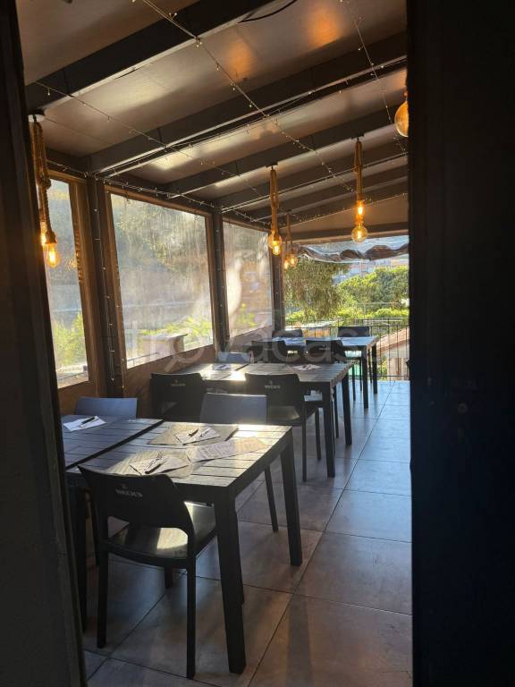 negozio in vendita a Genova in zona Struppa