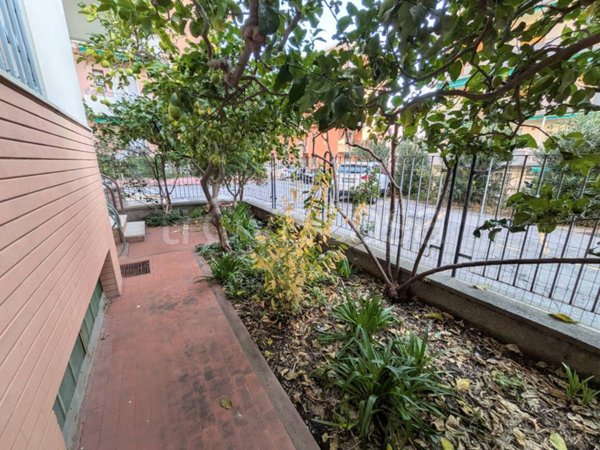 appartamento in vendita a Genova in zona Pegli