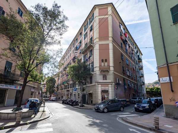 appartamento in vendita a Genova in zona Certosa