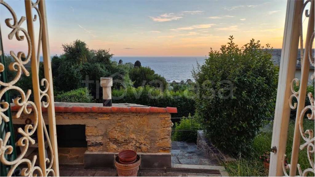 appartamento in vendita a Genova in zona Nervi