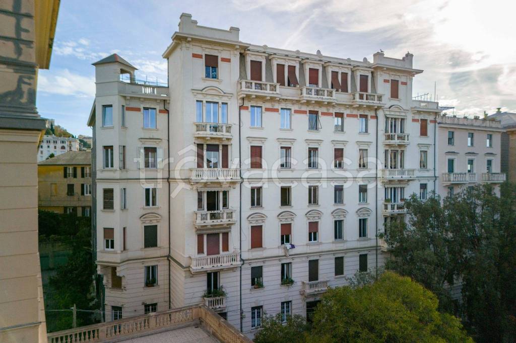 appartamento in vendita a Genova in zona Castelletto