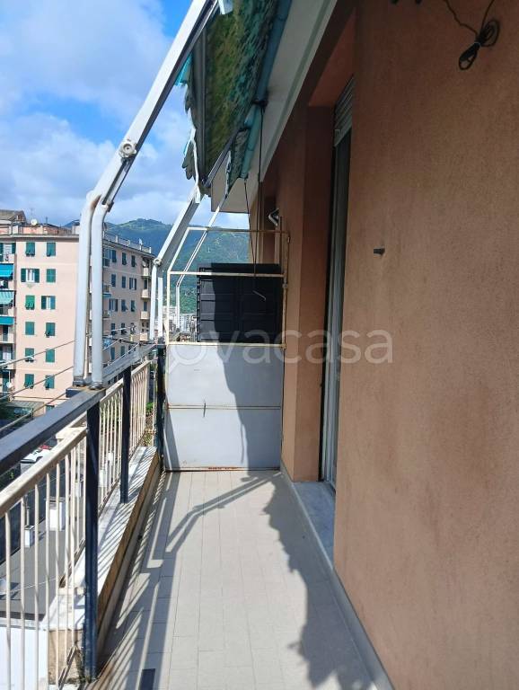 appartamento in vendita a Genova in zona Molassana