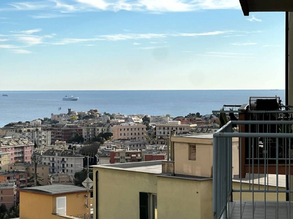 appartamento in vendita a Genova in zona San Martino