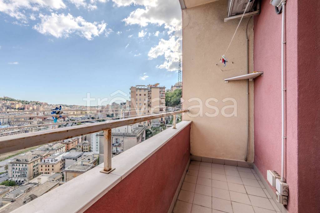 appartamento in vendita a Genova in zona Quezzi
