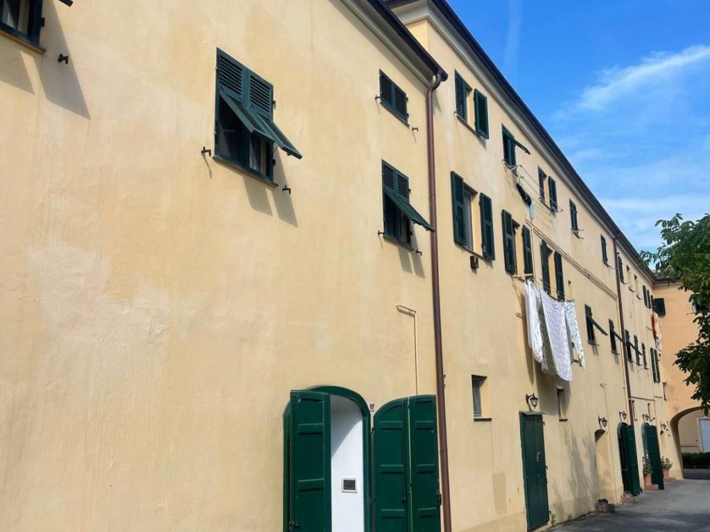 appartamento in vendita a Genova in zona Bolzaneto