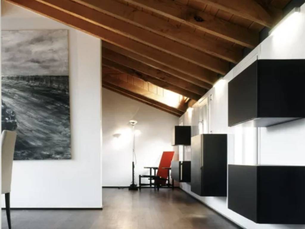 appartamento in vendita a Genova in zona Sestri Ponente