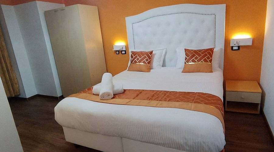 negozio in vendita a Genova in zona Sottoripa / Maddalena / Molo