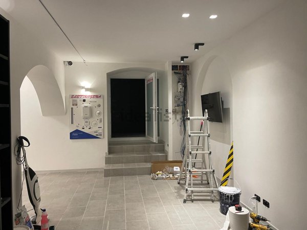 locale di sgombero in vendita a Genova in zona Staglieno