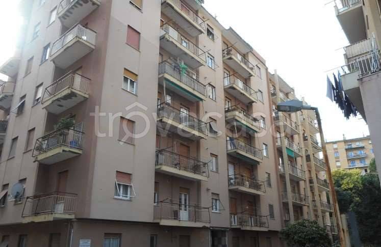 appartamento in vendita a Genova in zona Sestri Ponente