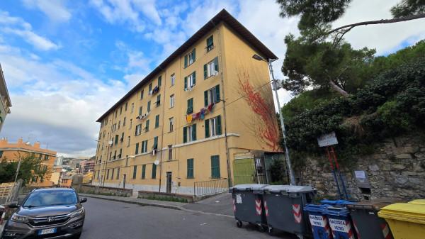 appartamento in vendita a Genova in zona Sturla