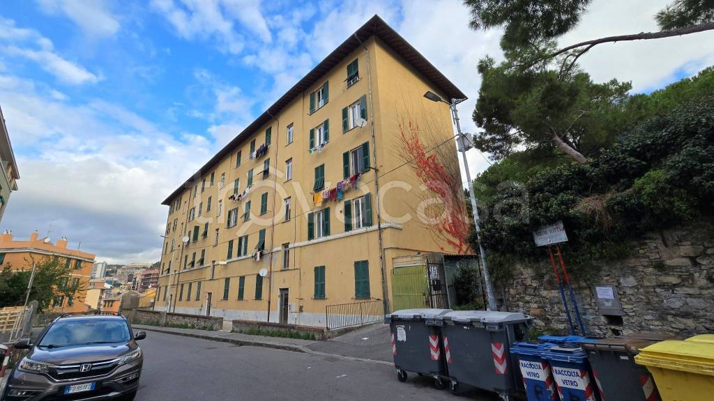 appartamento in vendita a Genova in zona Sturla