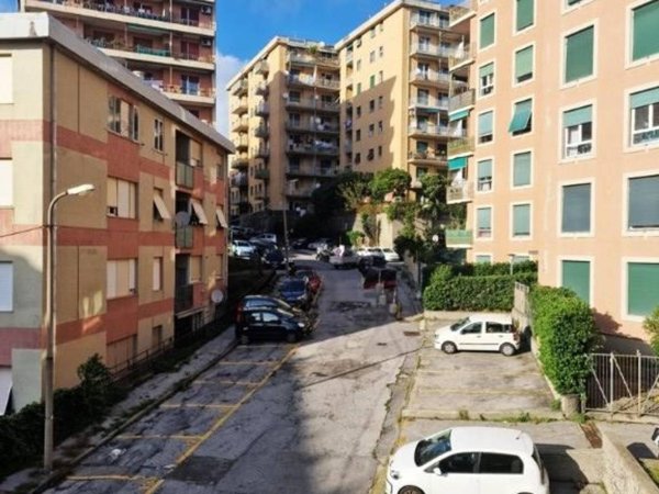 appartamento in vendita a Genova in zona Sampierdarena