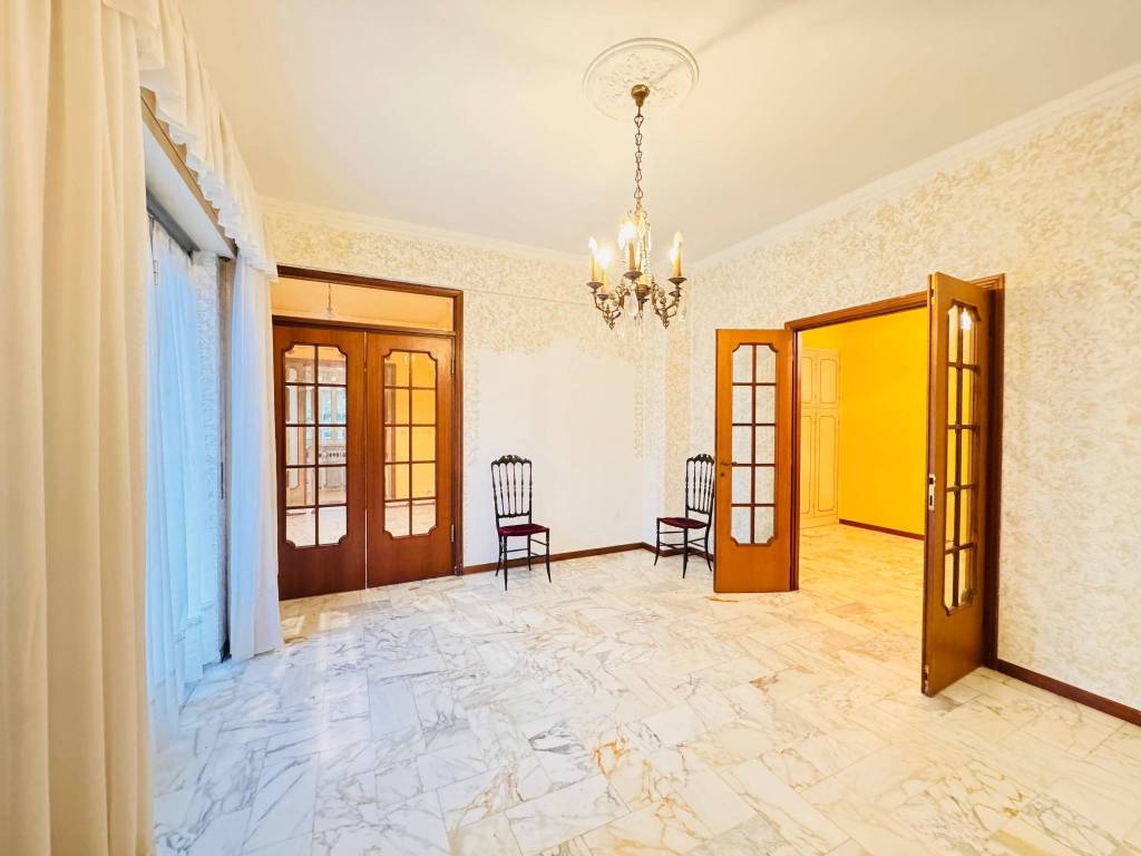 appartamento in vendita a Genova in zona Certosa