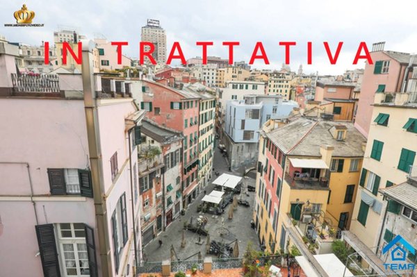 appartamento in vendita a Genova in zona Sottoripa / Maddalena / Molo
