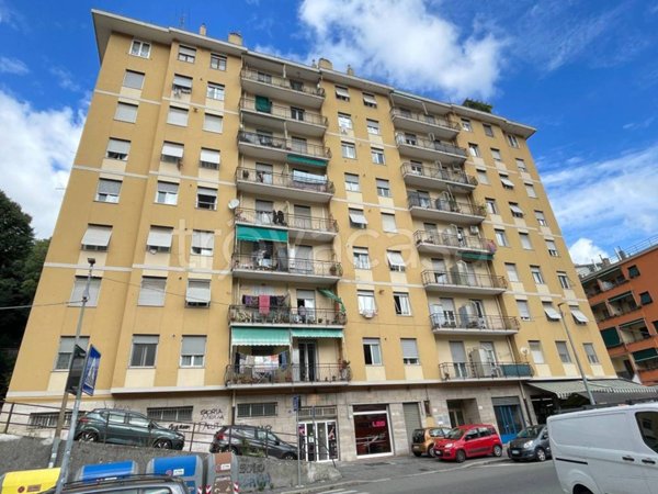 appartamento in vendita a Genova in zona Molassana