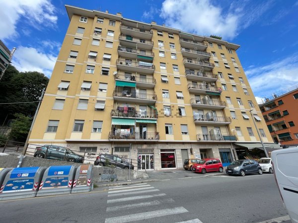 appartamento in vendita a Genova in zona Molassana