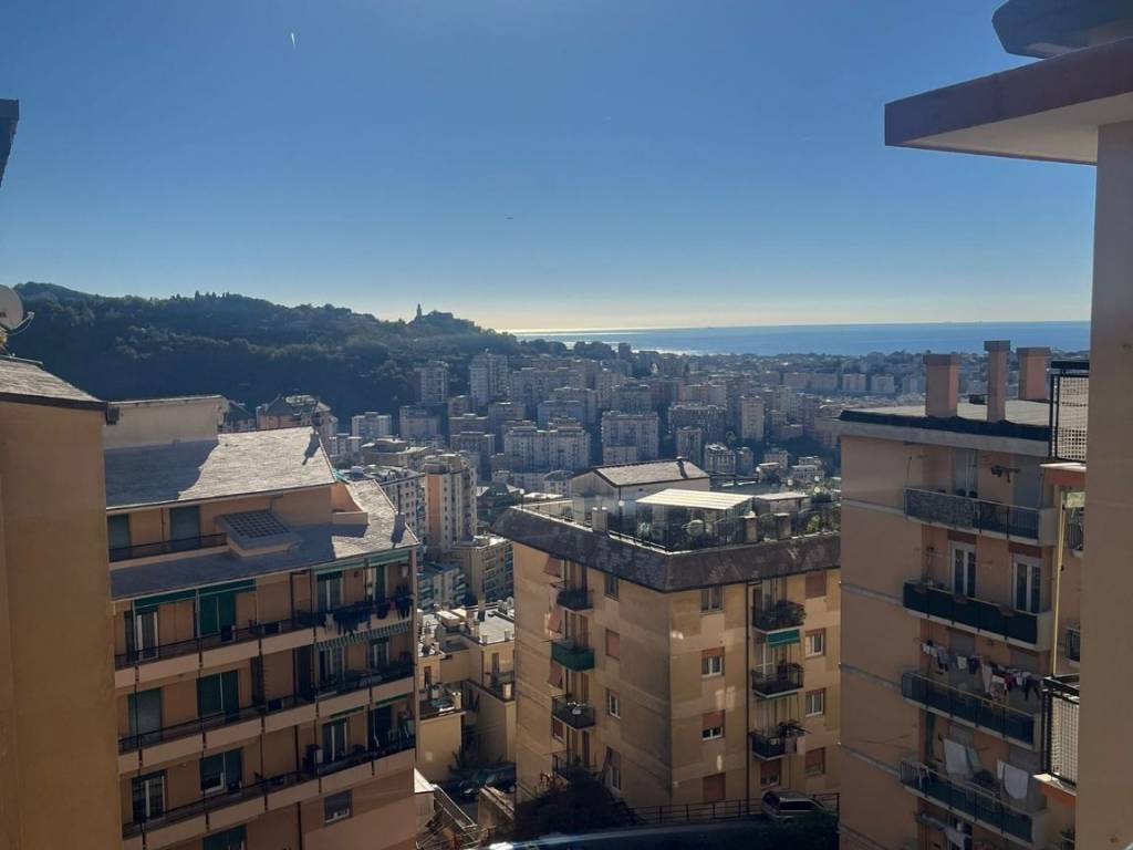 appartamento in vendita a Genova in zona Marassi