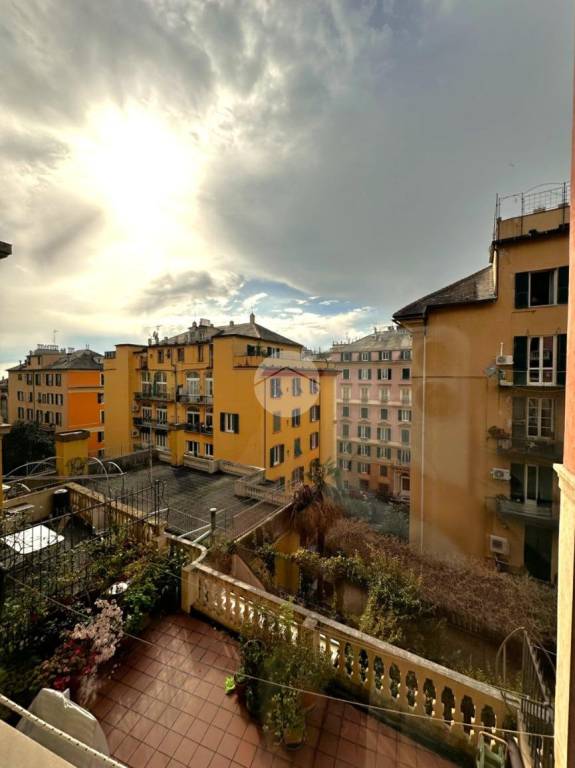 appartamento in vendita a Genova in zona Castelletto
