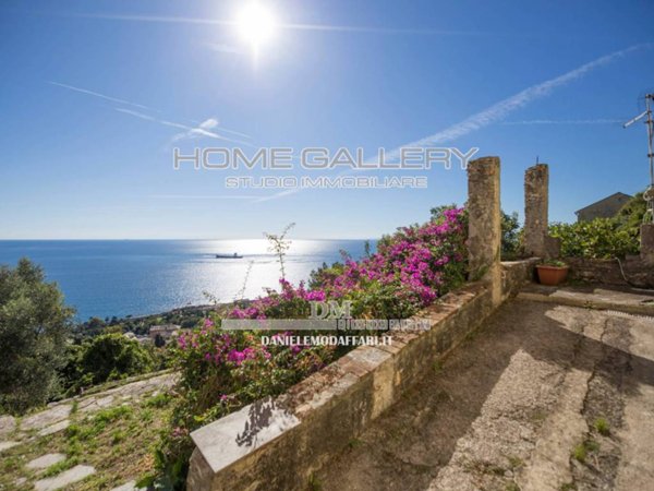 casa indipendente in vendita a Genova in zona Sturla