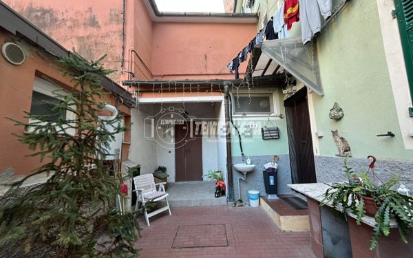 quadrivano in vendita a Genova in zona Sestri Ponente