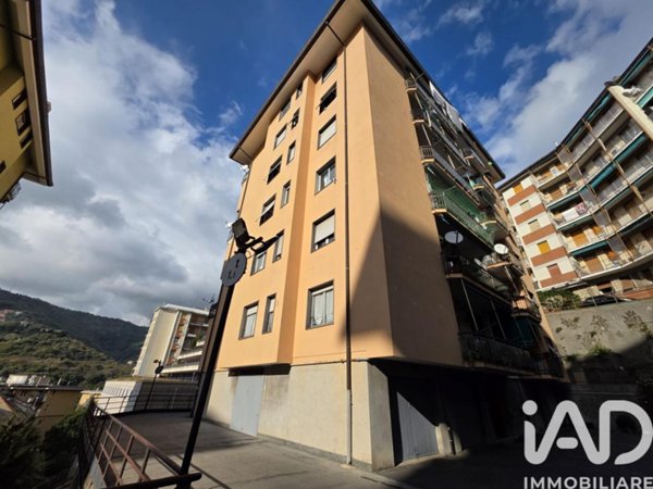 appartamento in vendita a Genova in zona Staglieno