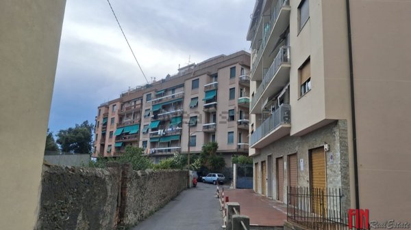 appartamento in vendita a Genova in zona Sestri Ponente