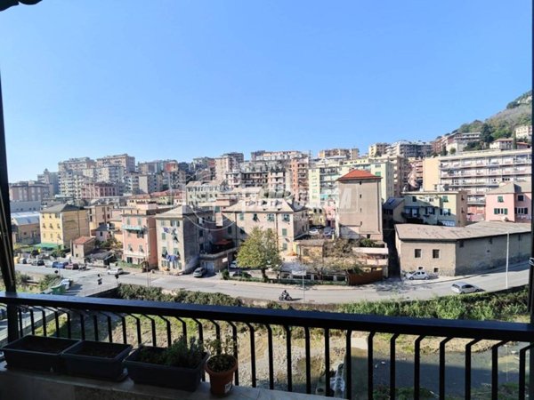 appartamento in vendita a Genova in zona Sestri Ponente