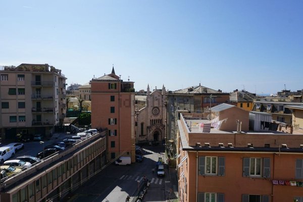 appartamento in vendita a Genova in zona Sampierdarena