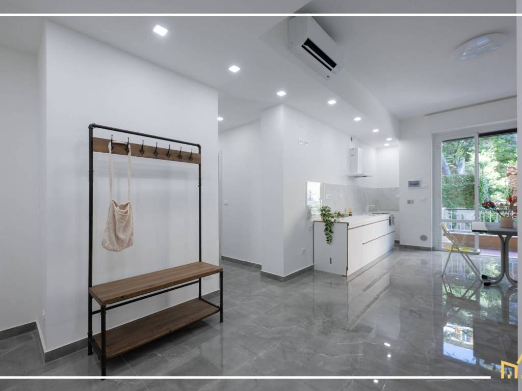 appartamento in vendita a Genova in zona Sturla