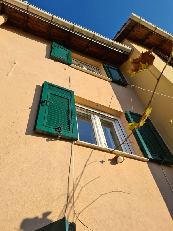 appartamento in vendita a Genova in zona Struppa