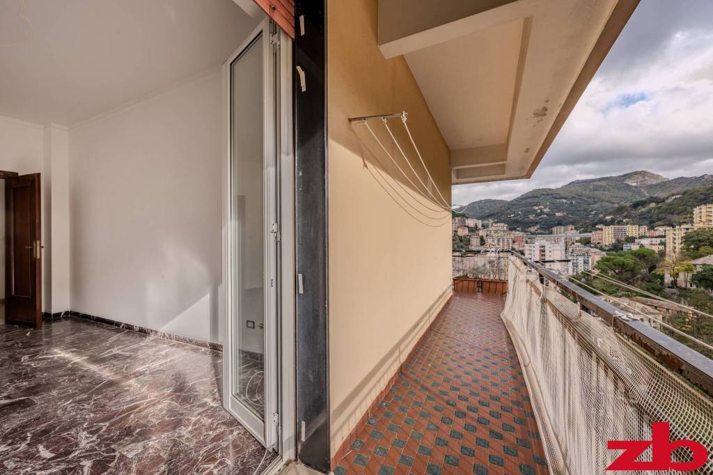 appartamento in vendita a Genova in zona Quezzi