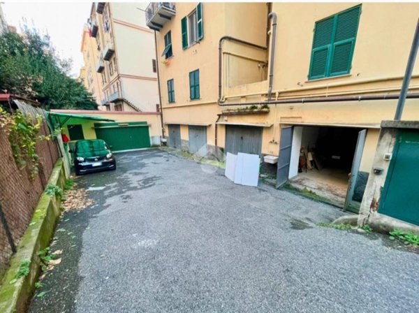casa indipendente in vendita a Genova in zona Foce