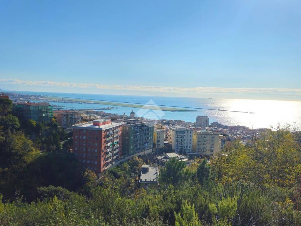 appartamento in vendita a Genova in zona Pegli