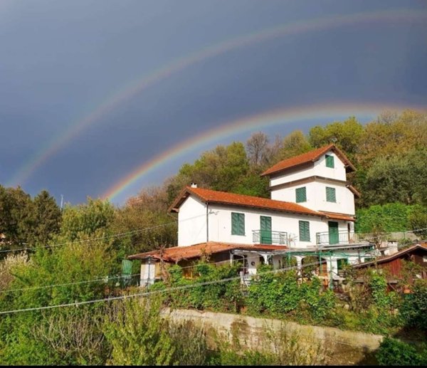 casa indipendente in vendita a Genova in zona San Gottardo/Sant'Eusebio