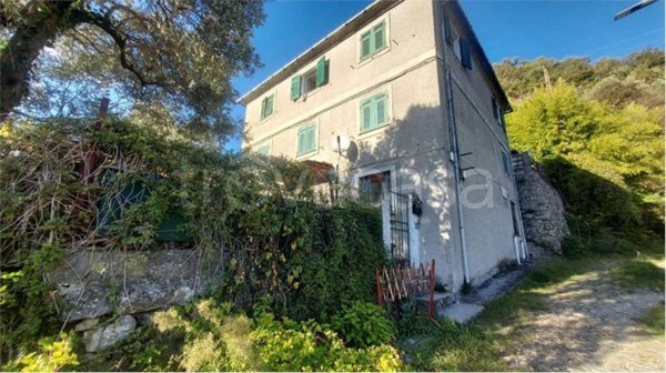 appartamento in vendita a Genova in zona Struppa