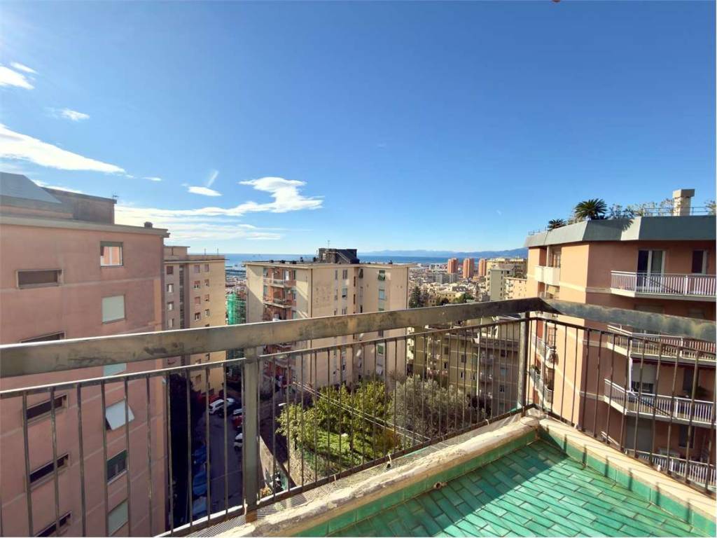 appartamento in vendita a Genova in zona Sampierdarena